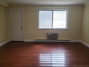 1568 Meriden Rd in Waterbury, CT - Building Photo - Building Photo