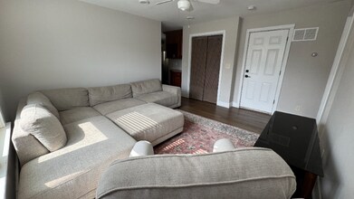 92 Rector St in Millburn, NJ - Building Photo - Building Photo