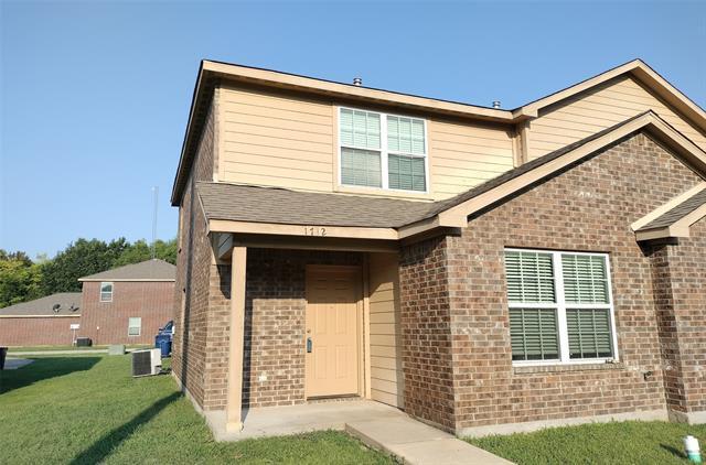 1712 S Waco St