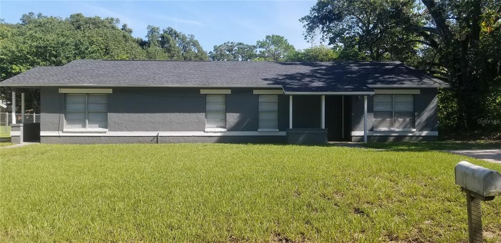 11614 Valencia Dr in Seffner, FL - Building Photo