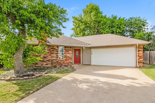 property at 213 Pinewood Cir