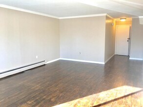 3643 N Front St, Unit B in Harrisburg, PA - Building Photo - Building Photo