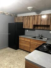 3121 NW 103rd St in Miami, FL - Building Photo - Building Photo
