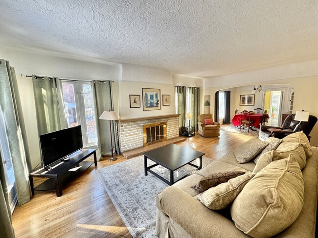 3574 Lynnfield Rd in Shaker Heights, OH - Building Photo - Building Photo