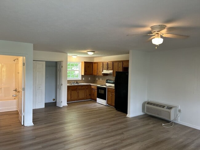 14105-14109 Red House Rd in Concord, VA - Building Photo - Building Photo