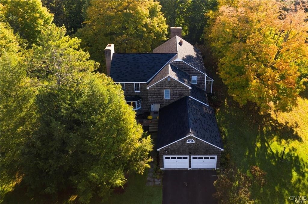 6891 Woodchuck Hill Rd in Fayetteville, NY - Building Photo