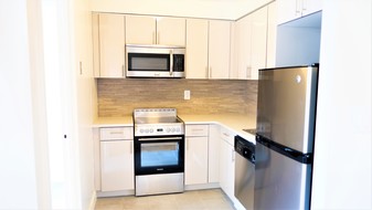 144 W 23rd Street in New York, NY - Building Photo