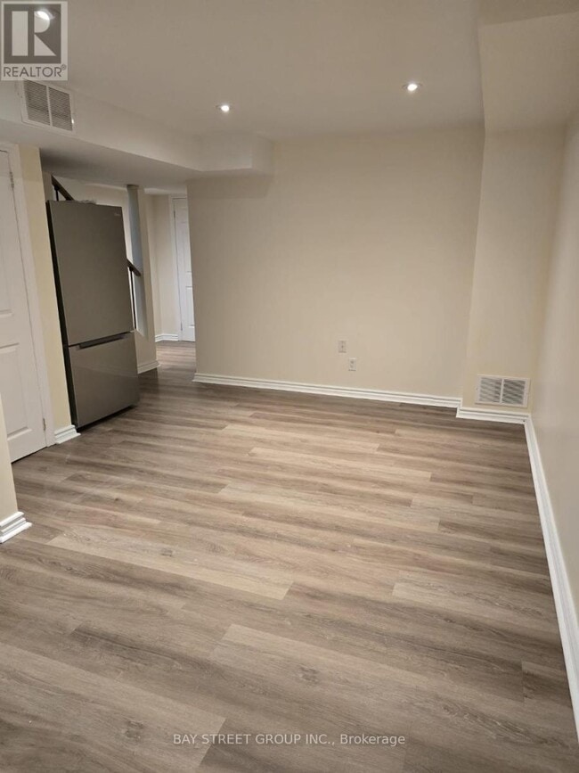 property at 1141 Houston Dr