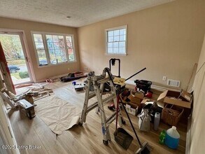 2211 Wrocklage Ave in Louisville, KY - Building Photo - Building Photo