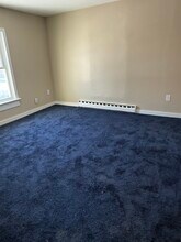 36 Davis St, Unit 3 in Danbury, CT - Building Photo - Building Photo