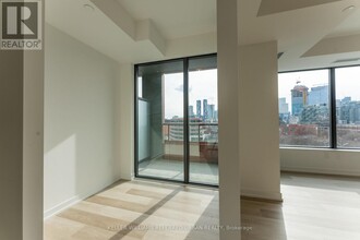 28-828 Eastern Ave in Toronto, ON - Building Photo - Building Photo