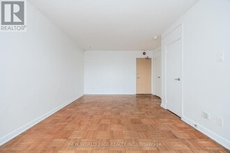 88 Bernard Ave in Toronto, ON - Building Photo - Building Photo