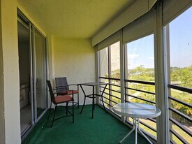 23099 Barwood Ln N in Boca Raton, FL - Building Photo