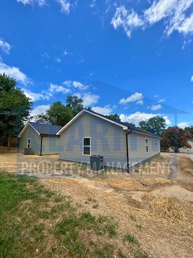 1598 Perry St SE in Cleveland, TN - Building Photo - Building Photo