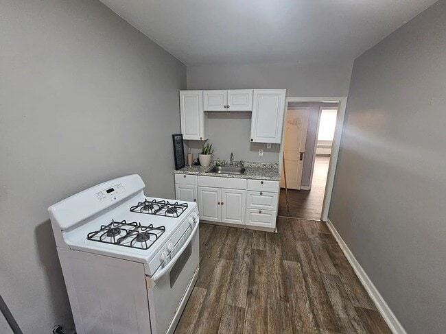 6315 Everett Ave, Unit A20