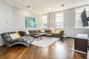 564 Gregory Ave in Weehawken, NJ - Building Photo