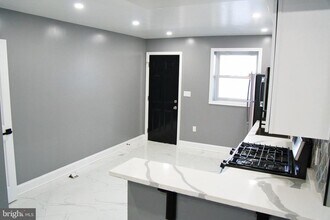 1604 Cliftview Ave in Baltimore, MD - Building Photo - Building Photo