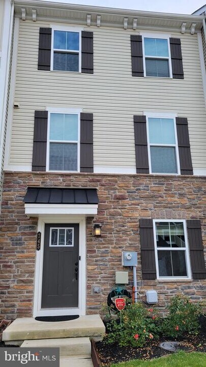 745 Quarry Point Rd in Malvern, PA - Building Photo