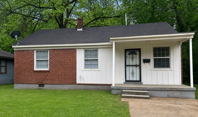 property at 3585 Mayfair Ave