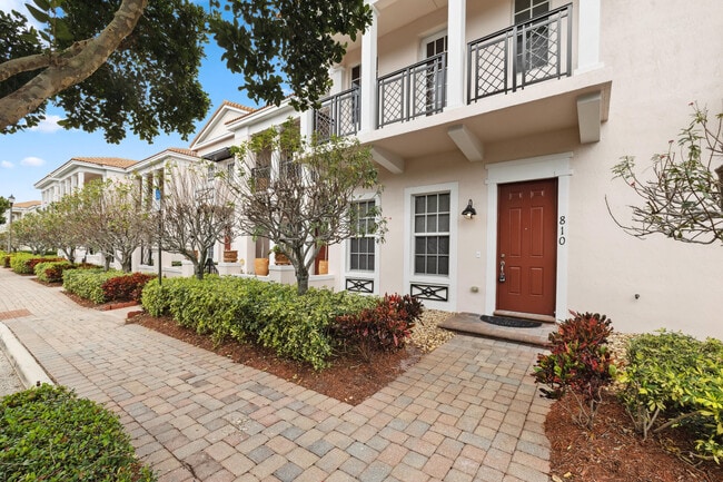 810 NW 83rd Ln in Boca Raton, FL - Building Photo - Building Photo