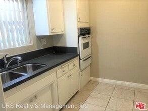18321 Malden St in Los Angeles, CA - Building Photo - Building Photo