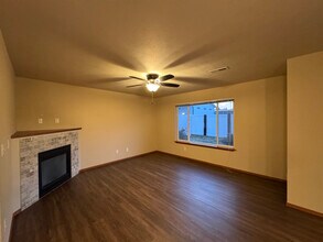 416 S Raymond Ln in Spokane Valley, WA - Foto de edificio - Building Photo