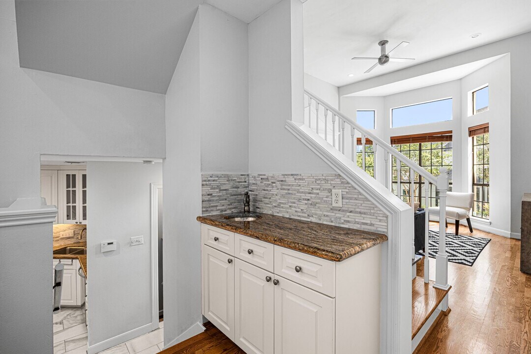 1926 Indiana St in Houston, TX - Building Photo