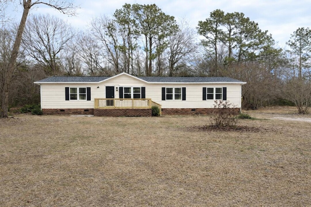 450 Wendy Ln in Kinston, NC - Building Photo