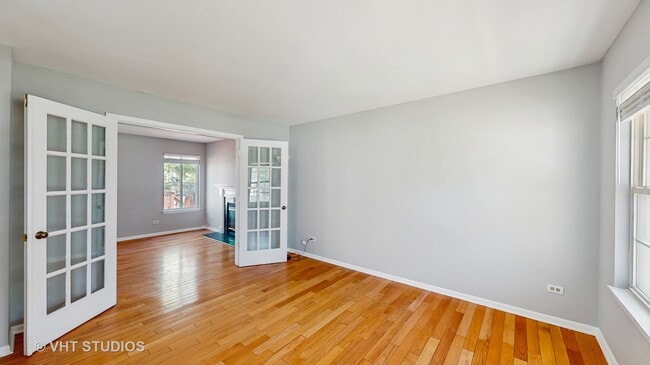 2135 Schumacher Ln in Naperville, IL - Building Photo - Building Photo