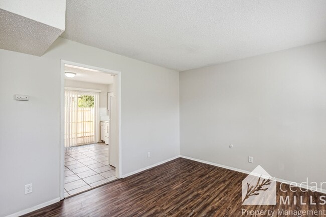 property at 1119 S Fern St