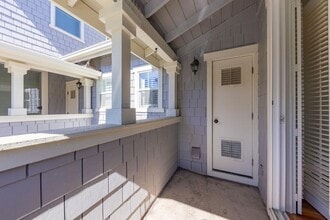 200 Live Oak Way in Belmont, CA - Building Photo - Building Photo