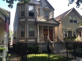 1821 W Fletcher St, Unit #G in Chicago, IL - Building Photo