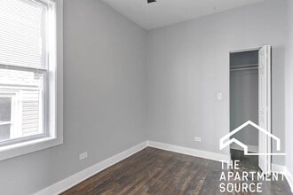 2935 N Lawndale Ave, Unit 3 in Chicago, IL - Building Photo - Building Photo