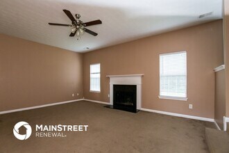 6011 Autumn Green Dr in Fairburn, GA - Foto de edificio - Building Photo
