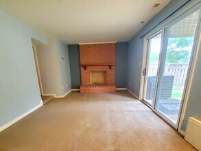 8002 Broken Reed Ct in Frederick, MD - Building Photo - Building Photo