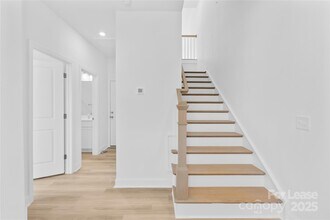 5018 Layman Dr in Charlotte, NC - Building Photo - Building Photo