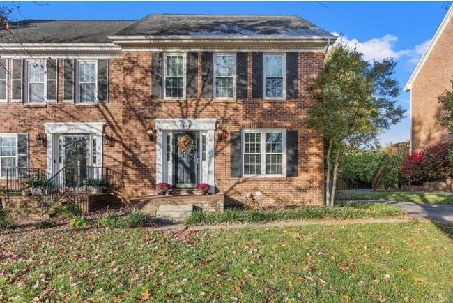 property at 1145 Dunbarton Ln