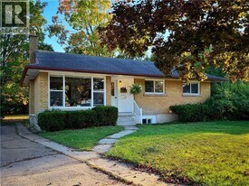 31 Clearview Dr in Cambridge, ON - Building Photo