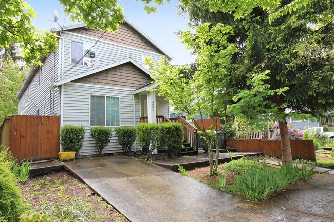 property at 5038 N Vanderbilt St