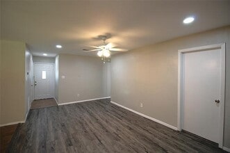 711 Briggs St in Cedar Hill, TX - Building Photo - Building Photo