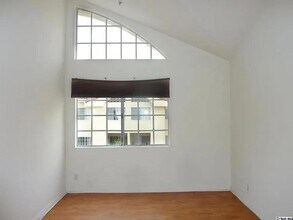 1131 Campbell St in Glendale, CA - Building Photo - Building Photo