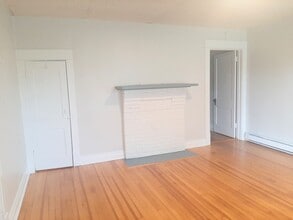 2620 W Knox St in Durham, NC - Building Photo - Building Photo