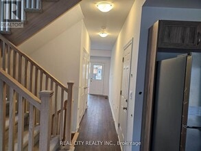 8 Bradden Cres in Belleville, ON - Building Photo - Building Photo