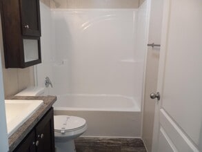 39 Birch Ct in Belleville, MI - Building Photo - Building Photo