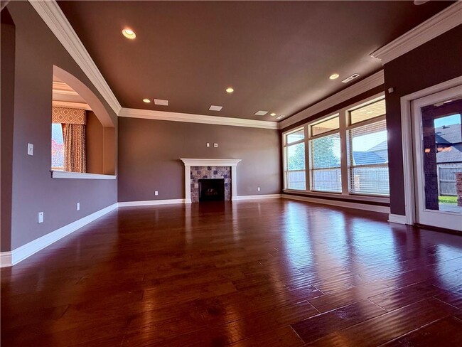 1503 SW Rosedale Ave in Bentonville, AR - Foto de edificio - Building Photo