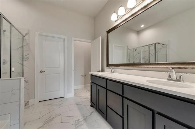 property at 2413 Gramercy Park Dr