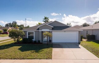 200 Tree Branch Ln in Edgewater, FL - Building Photo