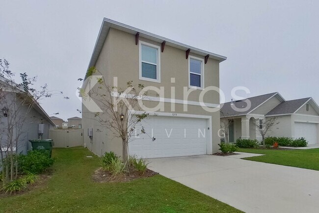 32158 Katelin Cir in Leesburg, FL - Foto de edificio - Building Photo