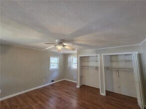 948 Green Valley Rd SW in Mableton, GA - Building Photo - Building Photo