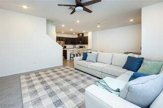 1155 Tektite Ave in Henderson, NV - Building Photo - Building Photo